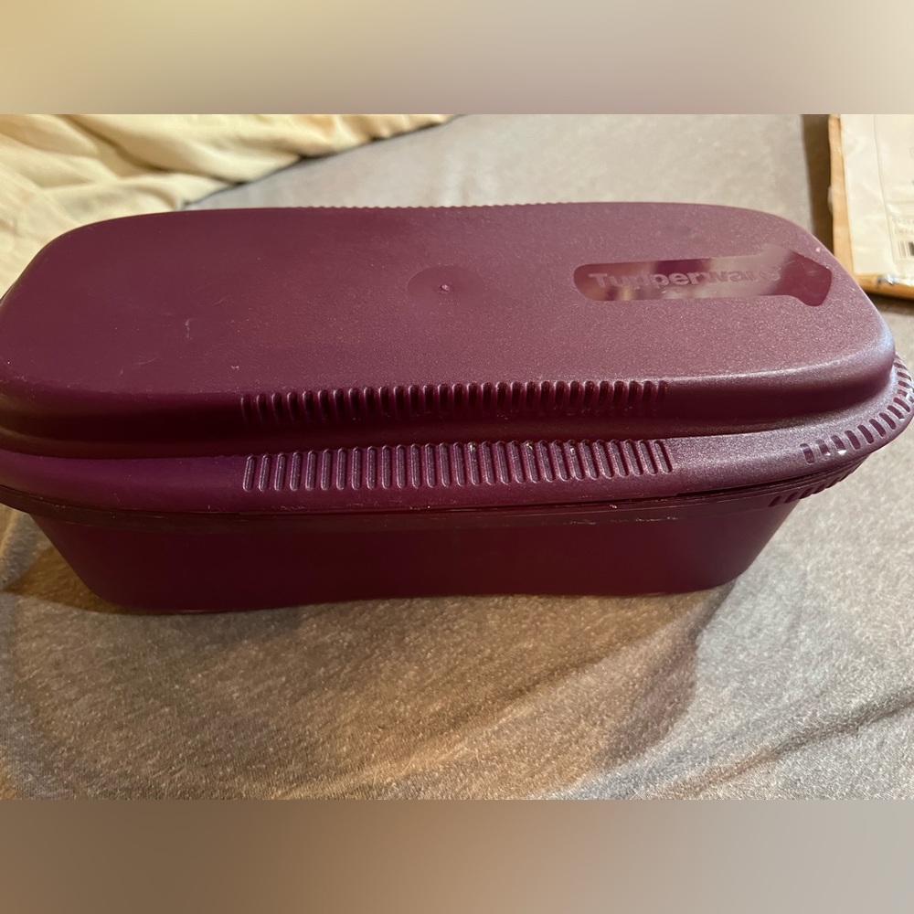 TUPPERWARE pasta maker